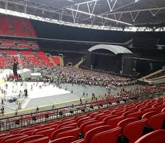 Wembley stadium (branded as wembley stadium connected by ee for sponsorship reasons) is a football stadium in wembley, london. Koncert Eminem Stadion Uembli 12 Iyulya 2014 Www Eminem Pro