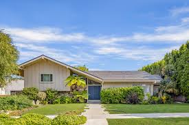 Brady Bunch house sells for $3.2 million