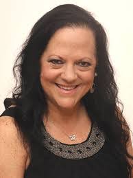 Lisa Grillo's Instagram, Twitter & Facebook