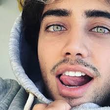 Pin By Ionut Sims On Eye Candy Guys With Green Eyes Boys With Green Eyes Most Beautiful Eyes