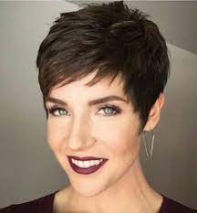 10 modeles coupes courtes tendance 2019 vous aussi comme la chevelure courte veronique dumazet ou courte ou valerie trierweiler vous avez les nouvelles tendances coloration cheveux en 2019. Epingle Par Emilie Ladmiral Sur Short Hair Styles Cheveux Courts Coupe De Cheveux Courte Coupe De Cheveux