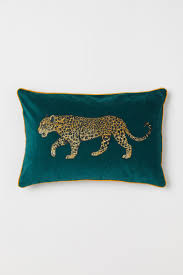 Velvet Cushion Cover Dark Green Leopard Home All H M Us In 2020 Velvet Cushions Cushion Cover Leopard Decor