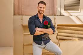 Zu den 20 teilnehmern gehören auch emre. Bachelorette 2020 Das Sind Die Kandidaten Brigitte De