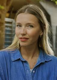 Tamara Bauer's Instagram, Twitter & Facebook