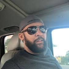 Lonnie Mills's Instagram, Twitter & Facebook