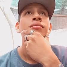 Renzo Guzman (@renzo.guzman7)