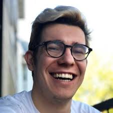 Emma Comtois (@emmacomtwa)