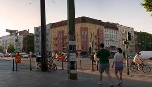 ﻿josé hernandez, 21, besucht freunde in prenzlauer berg. Elinvar Ex Deutsche Banker Macht Alte Geldhauser Fit Furs Web Cash