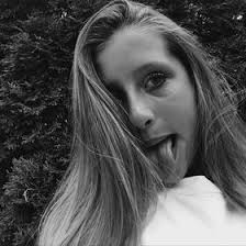 Lilia Perry's Instagram, Twitter & Facebook