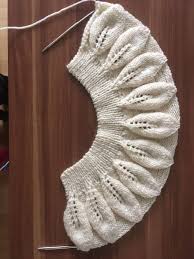 Soguktan Korunmak Icin Yaprak Motifli Bere Yapmak Ister Misiniz Bere Yapmak Isteyenlere Yapilisi Tarifini Sitemizde Baby Knitting Patterns Bere Orme Sapkalar