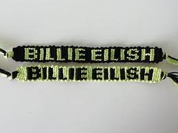Gesichter zeichnen bleistift kunstzeichnungen coole zeichnungen zeichnungsskizzen skizzierung kristina webb kunstskizzenbuch billie eilish silhouetten. Billie Eilish Handgemachte Freundschaft Armband Etsy