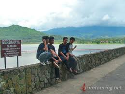 Check out updated best hotels & restaurants near. Bendungan Selorejo Malang Salah Satu Pilihan Rekreasi Keluarga Di Alam Terbuka Teamtouring