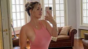 Grazie per seguirci sempre 🖤 grazie per tanti commenti belli anche io mi… • Wanda Nara Sets Fire To Instagram Showing Her Ass In Her Second Confinement Latest News Breaking News Top News Headlines