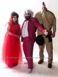 Lady beetle juice halloween look i don't want halloween to be over having way to fun with all these make up looks products •face welcome back! Awesome Beetlejuice Lydia And Shrunken Head Group Costumes