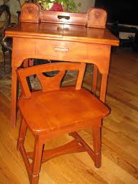 The antiques appraiser can help. Pin By Fred Turner On Sewing Sewing Machine Cabinet Sewing Cabinet Sewing Machine