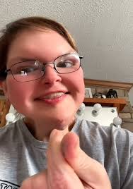 Have a Bright & Merry day everyone😘. Who can guess the Lip color?? Tammy Tammy  Gragg Kirkpatrick