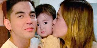 Mark ipinagpatayo ng bahay ang kanyang mag-ina