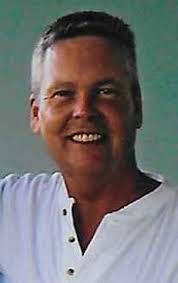 Sean Calvert's Instagram, Twitter & Facebook