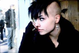 6 Likes Tumblr Short Hair Styles Goth Hair Gothic Hairstyles