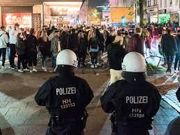 Tre ubriachi al volante, confisca per i veicoli. Polizei Raumt Nach Illegaler Rave Party Das Hamburger Schanzenviertel