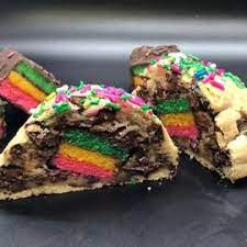 Look for experience and years in business to find a reputable gold dealer. My Cookie Dealer Desserts Cookie Cake Food