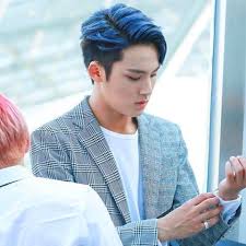 Although combining crazy hair colors for guys is part of the fun, you also want the final result to offer a stylish look. Seventeen Mingyu S Half Dyed Hair Kpop Korean Hair And Style
