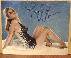 KELLI GARNER SIGNED 8x10 PHOTO D AVIATOR LARS AND THE REAL GIRL NEIGHBORS