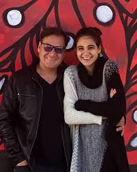 Página oficial de rodrigo muñoz cantante, músico y compositor que disfruta con la música y la. Rodrigo Munoz Llora Al Oir Los Latidos De Su Nieta En Gestacion