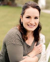 Mariah Joyce's Instagram, Twitter & Facebook