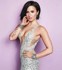 Amber maynard bolt demi lovato's longtime hairstylist said the short hair look is how she feels and was a direct reflection of who she is. Demi Lovato Cosmopolitan Magazine September 2015 Issue Celebmafia