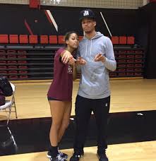 Seth's younger sister, sydel, played volleyball at elon university, while older brother. Steph Curry S Pretty Sister Sydel Curry Bio Wiki Pics