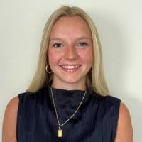 Sara Proud's Instagram, Twitter & Facebook