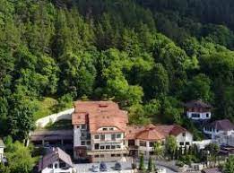 Situata a brasov, a circa 10 minuti in auto dal centro della città, la vila borgo offre un bar, un giardino con terrazza, barbecue gratuito e il wifi gratuito in tutte le aree. Cele Mai Bune 10 Hoteluri De 3 Stele Din BraÈov Romania Booking Com