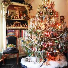 Makers worked hard to come up with something that could be hung in every home. These Holiday Decorations Have Got To Go Vintage Christmas Decorations Tinsel Christmas Tree Vintage Christmas Tree