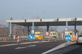 Trimite mesaj la 7577, cu numarul de inmatriculare al masinii si cifra corespunzatoare tipului de vehicul. Un Proces Care Poate Schimba Sistemul Criteriile De PlatÄ A Rovinietei Si A Taxei De La Fetesti S Ar Putea Schimba La Cererea Unui ConstÄnÅ£ean