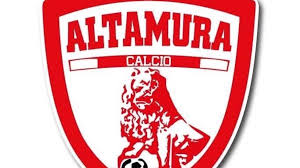 Benvenuti sulla pagina ufficiale facebook del taranto f.c. Serie D H T Altamura A Taranto Calciatori E Staff Aggrediti Dal Gruppo Squadra Del Taranto F C 1927 Puglia