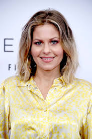 Hilarie Burton Calls Candace Cameron Bure a 'Bigot' After 'Traditional  Marriage' Comments