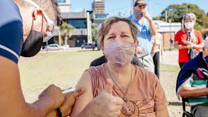 Astrazeneca annonce que son vaccin covid offre 'des niveaux de protections élevés' contre le variant delta le vaccin a également montré un haut niveau d'efficacité contre la variante alpha (ancienne. 5jfi0 Hf35gylm