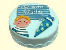 Junge Mit Schultute Und Tafel Kuchen Einschulung Torte Einschulung Torte Schulanfang
