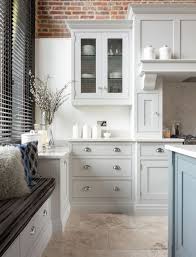 25 White Kitchen Ideas Photos And Tips For White Kitchens Homes Gardens