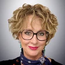 Stacy Putman's Instagram, Twitter & Facebook