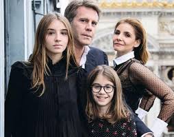 260 likes · 1 talking about this. Emanuele Filiberto Di Savoia Famiglia Nuaresa 2 8