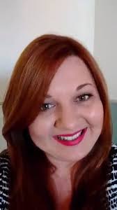 Carina Rissi convida todo mundo para a 1ª Bienal do Livro de J...