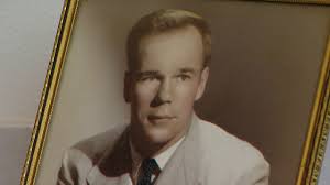 Visitation service held for Lee Hedges