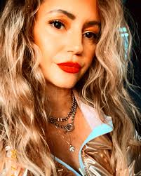 Soundcheck vibes. Ooh LaLa. More shows to come.