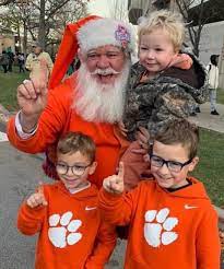 Clemson Santa Paws