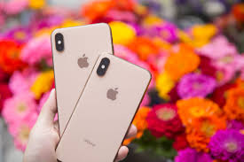Iphone Xs And Xs Max Review Going For The Gold Iphone Iphone Event Apple Iphone