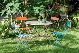 epingle par jardineries truffaut sur vivre au jardin fauteuil jardin table exterieur mobilier jardin