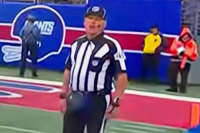 NFL investiga a oficial por aparente insulto contra Trey McBride