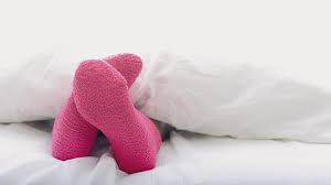 Wenn ich dann mit kalten füßen zu bett gehe, liege ich meistens so lange wach, bis die füße eine halbwegs angenehme temperatur erreicht haben. Kalte Fusse Warm Anziehen